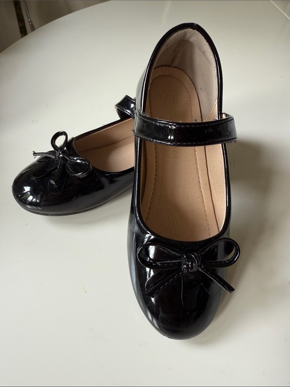 Girls Black Patent Mary Jane Dress Shoes with Bow